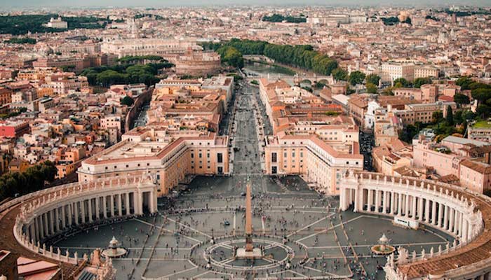 El Vaticano: ¿Está construido sobre los restos de gigantes?
